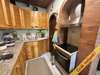 Eladó 158 m²-escsaládi ház Alsónémedi, Központi: 79'000'000 Ft