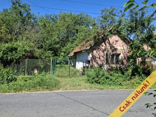Eladó 48 m²-escsaládi ház Áporka, Béke út: 25'000'000 Ft