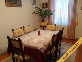 Eladó 160 m²-escsaládi ház Áporka, Petőfi utca: 160'000'000 Ft