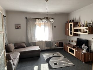 Eladó 82 m²-escsaládi ház Aszód, Belvároshoz közel: 47'900'000 Ft