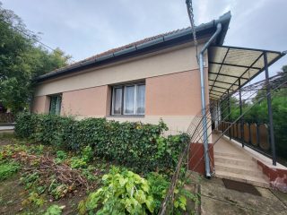 Eladó 120 m²-escsaládi ház Aszód, Központ: 58'800'000 Ft