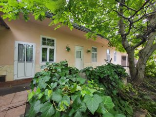 Eladó 120 m²-escsaládi ház Aszód, Központ: 58'800'000 Ft