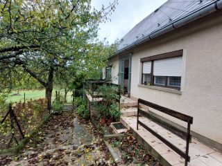 Eladó 90 m²-escsaládi ház Badacsonytomaj, BADACSONYÖRS: 124'900'000 Ft