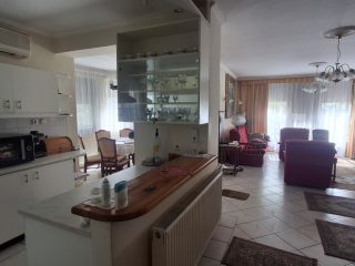 Eladó 215 m²-escsaládi ház Balatonalmádi, Vörösberény: 245'000'000 Ft