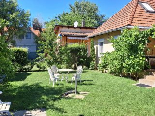 Eladó 118 m²-escsaládi ház Balatonboglár, Balatonhoz közel: 98'000'000 Ft