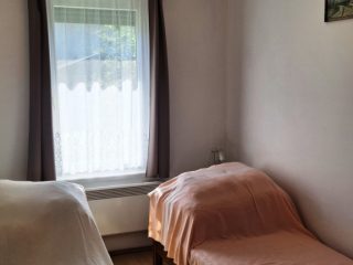 Eladó 118 m²-escsaládi ház Balatonboglár, Balatonhoz közel: 98'000'000 Ft