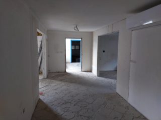 Eladó 310 m²-escsaládi ház Balatonboglár, Családi házas övezet: 150'000'000 Ft