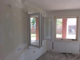 Eladó 310 m²-escsaládi ház Balatonboglár, Családi házas övezet: 150'000'000 Ft