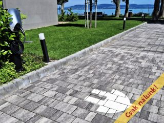Eladó 59 m²-estársasházi lakás Balatonboglár, Vízpart: 112'500'000 Ft