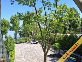 Eladó 59 m²-estársasházi lakás Balatonboglár, Vízpart: 112'500'000 Ft