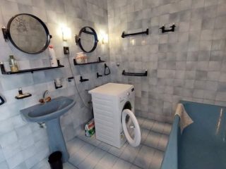 Eladó 320 m²-escsaládi ház Balatonendréd, Balatonendréd utca: 135'000'000 Ft