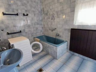 Eladó 320 m²-escsaládi ház Balatonendréd, Balatonendréd utca: 135'000'000 Ft