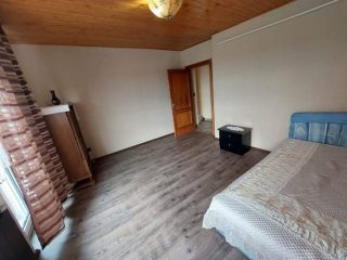 Eladó 320 m²-escsaládi ház Balatonendréd, Balatonendréd utca: 135'000'000 Ft