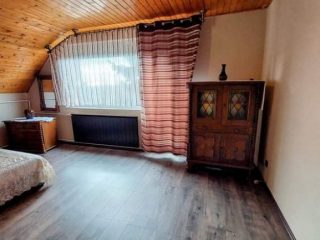 Eladó 320 m²-escsaládi ház Balatonendréd, Balatonendréd utca: 135'000'000 Ft