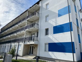 Eladó 49 m²-estársasházi lakás Balatonfenyves, Vízpart: 113'900'000 Ft