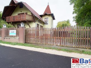 Eladó 330 m²-esegyéb vendéglátó egység Balatonföldvár, Csendes utca: 259'900'000 Ft