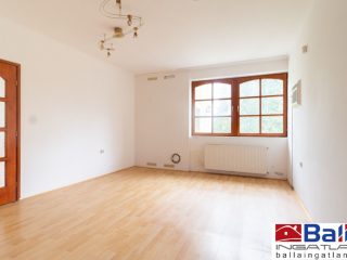 Eladó 330 m²-esegyéb vendéglátó egység Balatonföldvár, Csendes utca: 259'900'000 Ft