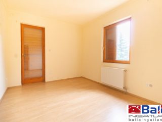 Eladó 330 m²-esegyéb vendéglátó egység Balatonföldvár, Csendes utca: 259'900'000 Ft