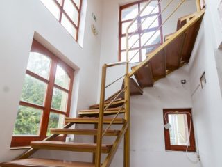 Eladó 325 m²-escsaládi ház Balatonföldvár, Csendes utcában: 149'900'000 Ft