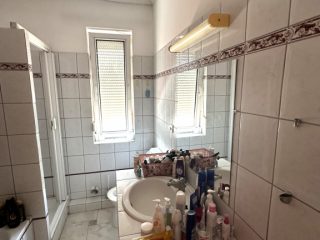 Eladó 420 m²-escsaládi ház Balatonfüred, Petőfi sándor utca: 529'900'000 Ft