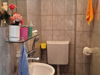 Eladó 115 m²-esikerház Balatonkenese, Panorámás utca: 139'500'000 Ft