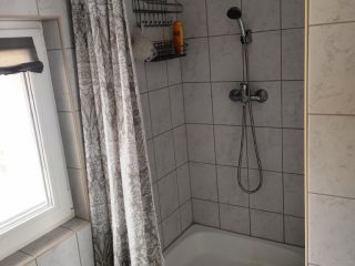 Eladó 115 m²-esikerház Balatonkenese, Panorámás utca: 139'500'000 Ft