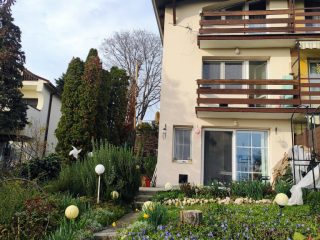 Eladó 115 m²-esikerház Balatonkenese, Panorámás utca: 139'500'000 Ft