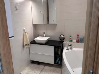 Eladó 60 m²-estársasházi lakás Balatonlelle, Vízpart közeli utca: 121'900'000 Ft