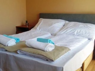 Eladó 400 m²-esüdülő Balatonmáriafürdő, Partközeli utca: 365'000'000 Ft