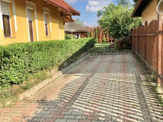 Eladó 75 m²-escsaládi ház Balatonőszöd, -: 65'000'000 Ft