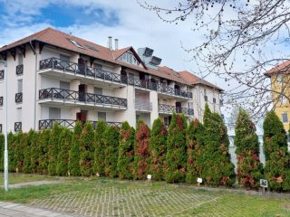 Eladó 95 m²-estársasházi lakás Balatonőszöd, VÍZPART: 147'900'000 Ft