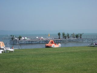 Eladó 95 m²-estársasházi lakás Balatonőszöd, VÍZPART: 147'900'000 Ft