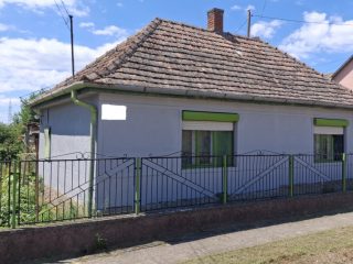 Eladó 70 m²-escsaládi ház Balatonszabadi, Csendes utca: 38'900'000 Ft