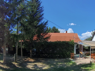 Eladó 350 m²-esegyéb vendéglátó egység Balatonszemes, CSENDES utca: 290'000'000 Ft