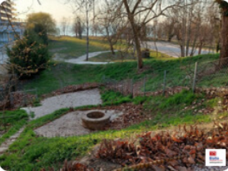 Eladó 300 m²-escsaládi ház Balatonvilágos, Balaton part közeli: 290'000'000 Ft