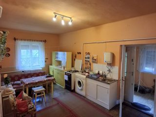 Eladó 85 m²-escsaládi ház Bánréve, Baross G. utca: 19'900'000 Ft