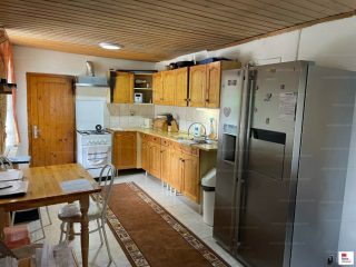 Eladó 155 m²-escsaládi ház Baracska, Virág utca: 98'900'000 Ft