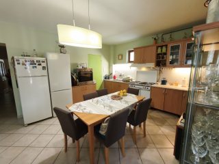 Eladó 130 m²-estársasházi lakás Beloiannisz, Szeptember utca: 62'900'000 Ft