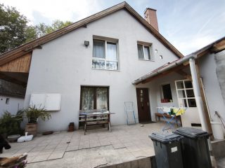 Eladó 130 m²-estársasházi lakás Beloiannisz, Szeptember utca: 62'900'000 Ft