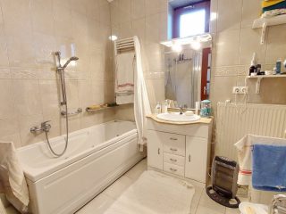 Eladó 240 m²-escsaládi ház Berkenye, Ifjúság útja: 129'900'000 Ft