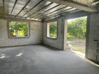 Eladó 155 m²-escsaládi ház Besnyő, Magán utca: 99'900'000 Ft