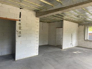 Eladó 155 m²-escsaládi ház Besnyő, Magán utca: 99'900'000 Ft