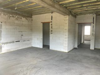 Eladó 155 m²-escsaládi ház Besnyő, Magán utca: 99'900'000 Ft