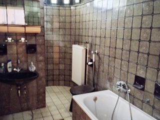 Eladó 400 m²-escsaládi ház Biatorbágy, Füzes patak közelében utca: 215'000'000 Ft