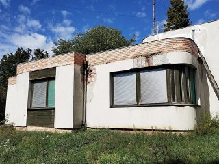 Eladó 400 m²-escsaládi ház Biatorbágy, Füzes patak közelében utca: 215'000'000 Ft