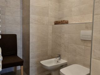 Kiadó 95 m²-estársasházi lakás Biatorbágy, Kőris utca: 399'000 Ft