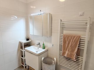 Kiadó 52 m²-estársasházi lakás Biatorbágy, Tópark: 290'000 Ft