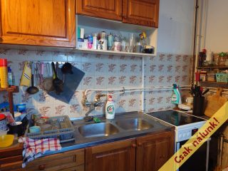 Eladó 211 m²-escsaládi ház Bodajk, Petőfi Sándor utca: 76'000'000 Ft