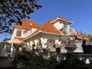 Eladó 300 m²-escsaládi ház Budakalász (Budakalász) , Duna sétány: 219'000'000 Ft