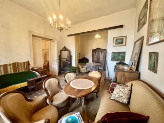 Eladó 140 m²-escsaládi ház Budakalász, Pomázi út: 199'000'000 Ft